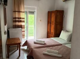 Eleni's Rooms，位于萨莫色雷斯的酒店
