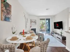 Lux Oasis in Woodland Hills