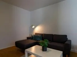 Central and Spacious Apartment for 8