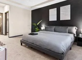Luxurious King 3 Bedroom Suite in North Raleigh