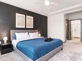 Luxurious King 3BR Suitein North Raleigh!