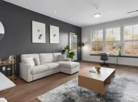 Luxurious King 3BR Suite in North Raleigh!