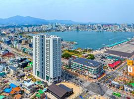 Sokcho Mari Vista Hotel，位于束草市襄阳国际机场 - YNY附近的酒店