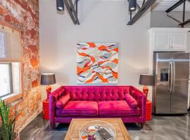 The Secret Cenote Hotel，位于Jacksonville的酒店