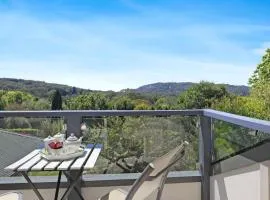 Centennial Views Apartment