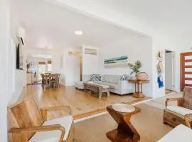 Argyle Beach House - Coastal Style, 130m to beach,