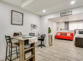 Cozy Studio Retreat in Salt Lake City Area!，位于Magna的酒店