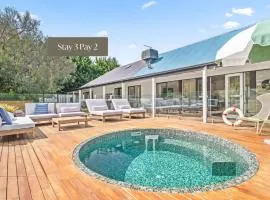 Highbury's Peaceful Retreat with gas heated plunge pool