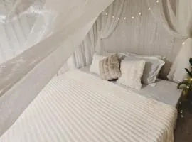 El Nissi Staycation, The Farmhouse Suite, Enchanted Kingdom