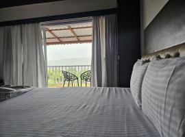 Aranyagiri Farmstay Resort，位于Kelghar的酒店