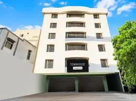 Townhouse Red Hills Lakdikapul Formerly Sitara Grand