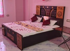 THE DIOMAND STAR HOTEl，位于Mandhana的酒店