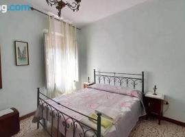 Keope casa scrittori e artisti，位于皮亚扎-阿尔梅里纳的酒店