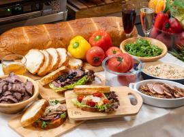 The BREAKFAST HOTEL Fukuoka Tenjin，位于福冈的酒店