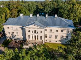 Saku Manor & Beerspa，位于Saku的酒店