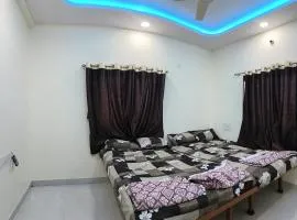Atharv Guesthouse