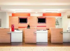 米兰马尔彭萨宜必思酒店