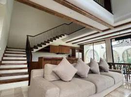 Tuluscoliving Villa