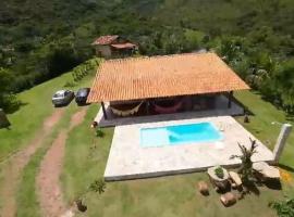 Casa junto as montanhas，位于卡皮托利乌的酒店