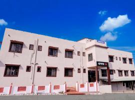 Hotel O LAKEBEALE RESORT，位于纳西克的酒店