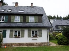Ferienhaus Am Wald Mit Sauna，位于巴特埃尔斯特的酒店