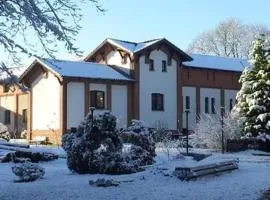 Gemütliche Ferienwohnung In Kuchelmiß Mit Grill, Terrasse Und Garten