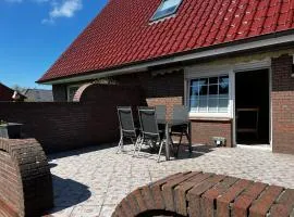 Große Ferienwohnung In Berumbur Mit Grill, Terrasse Und Garten, In Der Nähe Eines Kiessees