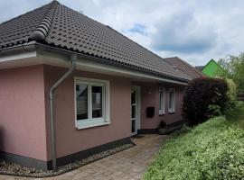 Ferienhaus Fliederhain，位于施托尔贝格的酒店