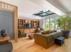 Spacious house with garden