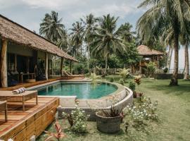 Baha Baha Villa Sailo Hts Mentawai Hollow Trees，位于Katiet的别墅
