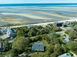 Water Views Walk to Beach Dogs Welcome