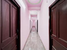 SPOT ON Laksh Hotel，位于加济阿巴德的酒店