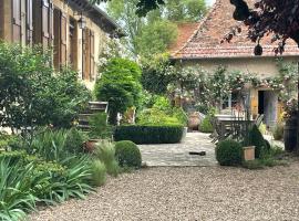 Les Jardins des Soussilanges，位于Céron的酒店