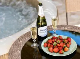 The Alou Villa 1 - Jacuzzi - BBQ - Garden - Pool