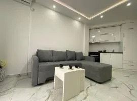 One-bedroom Apartment, One Step From The Sea