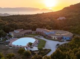 HOTEL ORLANDO Sardegna，位于Villagrande Strisaili的酒店