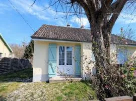 Gîte au bord de la Creuse avec parking privé à Ceaulmont - FR-1-591-736