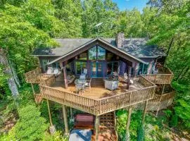 Majestic View cabin in Bryson City: 4BR, lake views, sleeps 10—your perfect mountain escape!