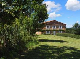 Ferme de Jeanleix，位于Sauxillanges的酒店