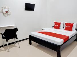 OYO 94218 MIOXIO Syariah Kost，位于Ponorogo的酒店