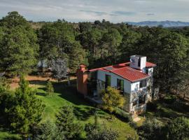 ALOLAH en el corazón del bosque, Huasca，位于La Venta的酒店