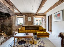 4 bedroom farmhouse Brecon Beacons，位于塔尔加斯的酒店