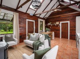 Pottery Cottage, Alpine, Southern Highlands，位于Alpine的酒店