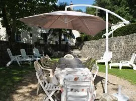 Gîte familial spacieux avec jardin privé, proche châteaux et zoo, jeux pour enfants, billard et cheminée - FR-1-381-6