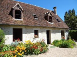 Gîte familial avec grand jardin fleuri, cheminée et activités extérieures, proche Petite Cité de Caractère - FR-1-497-38，位于Saint-Jouin-de-Blavou的酒店