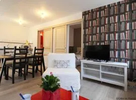 Appartement cosy au-dessus d'un café littéraire avec jardin et location de vélos, proche de Condé-en-Normandie - FR-1-497-93