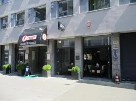 车站 - 背包客旅舍