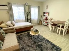 Nuvali Studio Retreat Free Pool Access & Fast WiFi