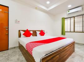 Hotel O Boss Lodging，位于奥兰加巴德的酒店