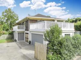Central Location Spacious Comfortable House，位于奥克兰的酒店